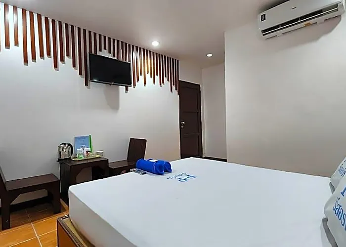 Pp Suwinthawong Hotel