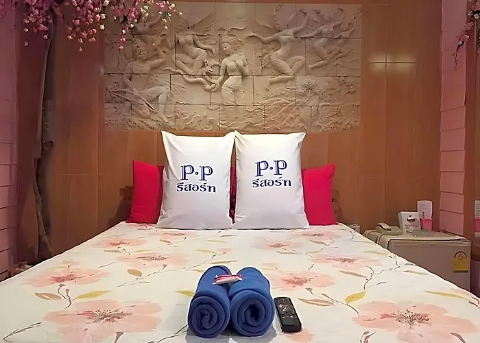 Pp Suwinthawong Hotel 3*