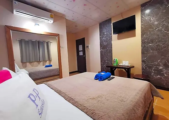 Pp Suwinthawong Hotel 3*